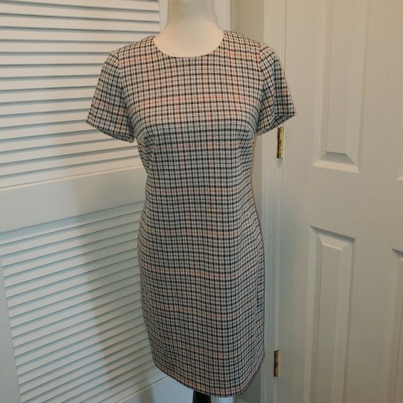 NWT Calvin Klein Short Sleeve Sleeve Dress - Size 8 - Picture 1 of 7